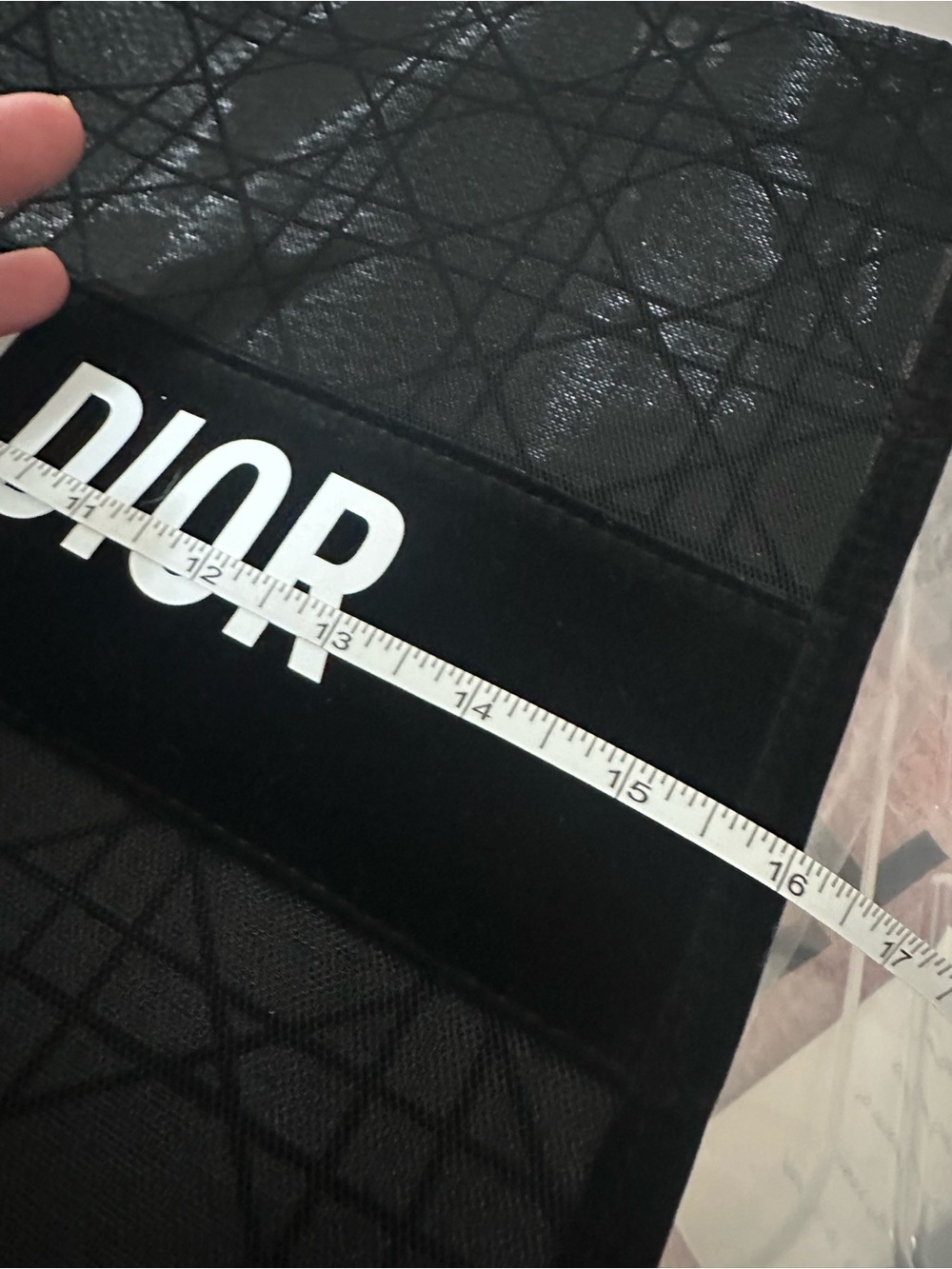 SALE ‼️ Dior Beauty Mesh Tote - Picture 5 of 7